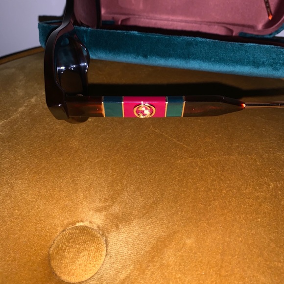 Gucci Women’s Cat Eye Sunglasses - Picture 5 of 13